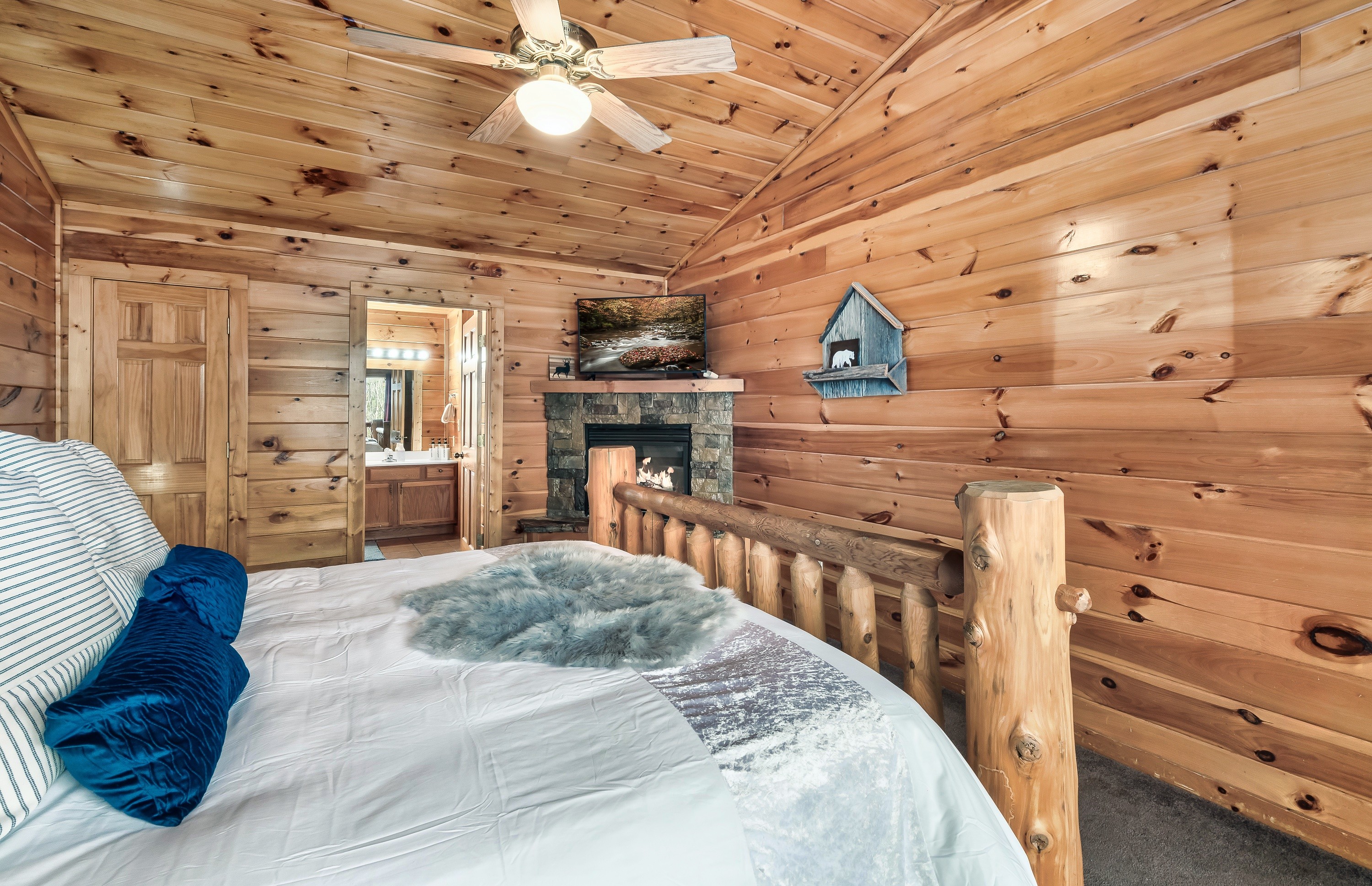 Bedroom 1 King Suite with fireplace and Jacuzzi